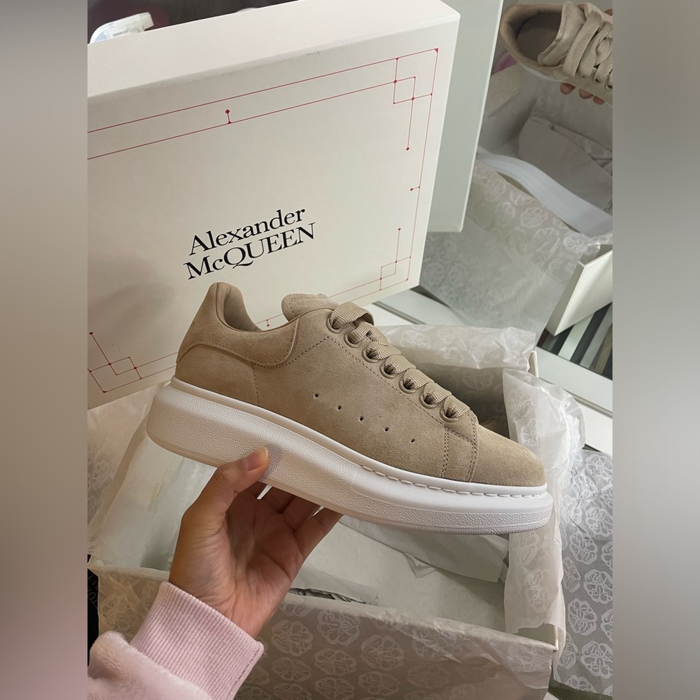 COPY - Alexander McQueen Beige Sneakers